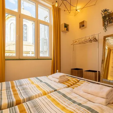 Апартаменты Romantic Fireflies Garden & Best Location Ac *